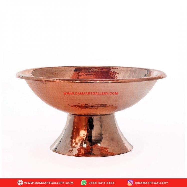 Copper Bowl | Dama Art Gallery | Kerajinan Tembaga, Kuningan & Alumunium Terbaik. Mangkok Tembaga: Sentuhan Tradisional yang menawan
Mangkok tembaga artinya galat satu kerajinan tangan tradisional yang sudah digemari rakyat Indonesia sejak berabad-abad