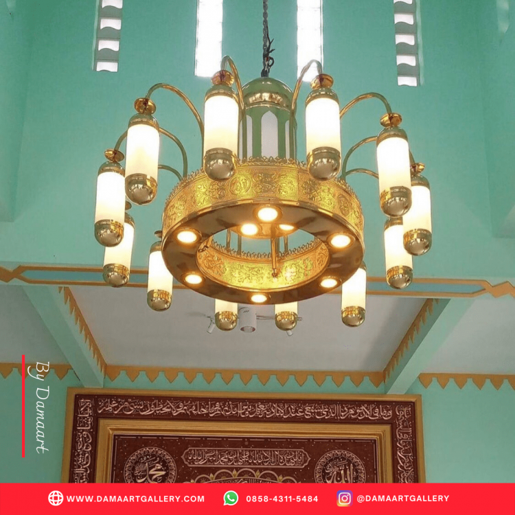 Jual Lampu Masjid Nabawi | Dama Art Gallery | Kerajinan Tembaga, Kuningan & Alumunium Terbaik. Lampu masjid nabawi - Jual lampu masjid nabawi

Dama art gallery adalah salah satu produsen kerajinan tembaga yang berada di desa sentra kerajinan tembaga tepatnya di